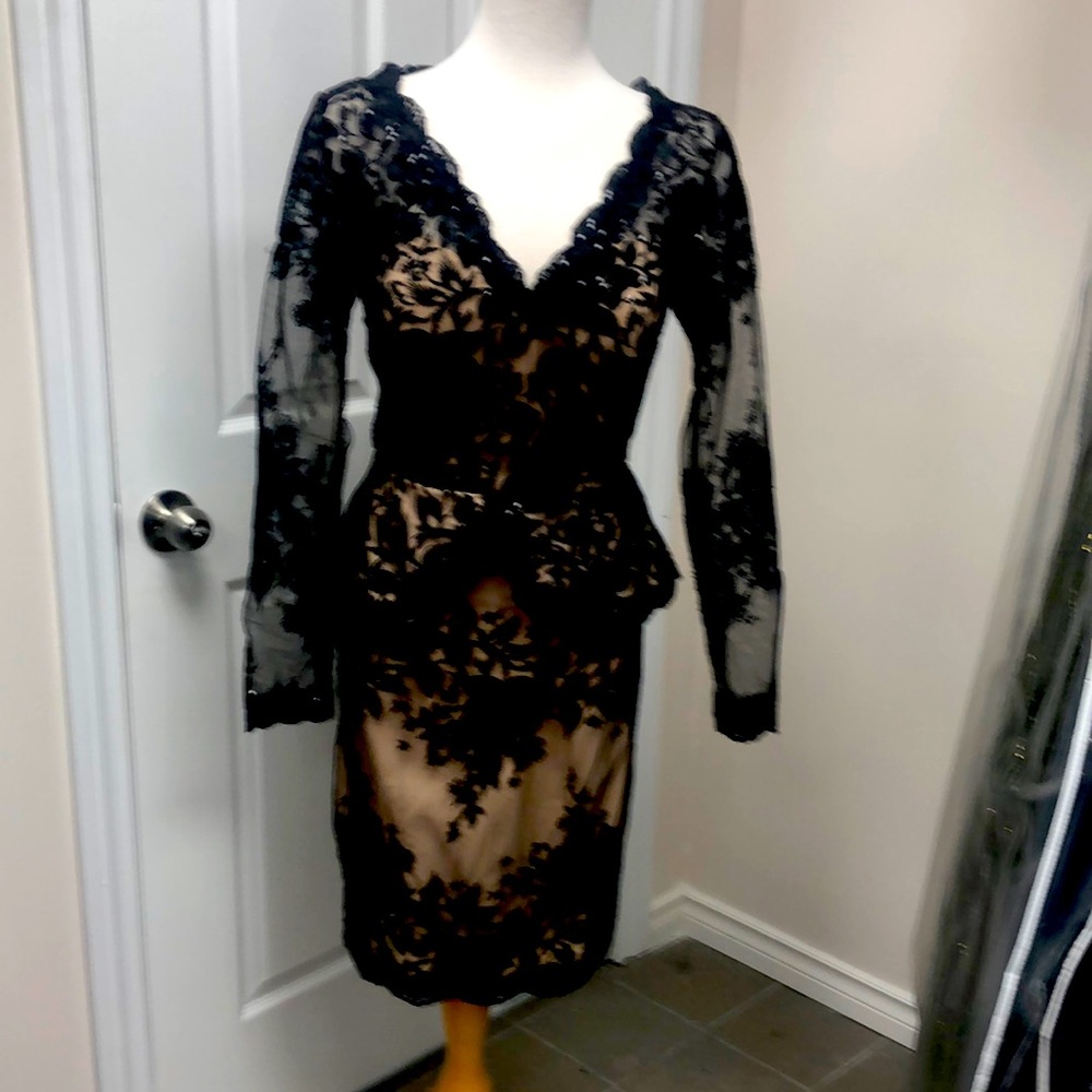 Elegant black short dresses with long sleeves
